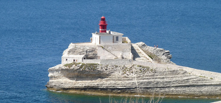 phare-corse-bonifacio