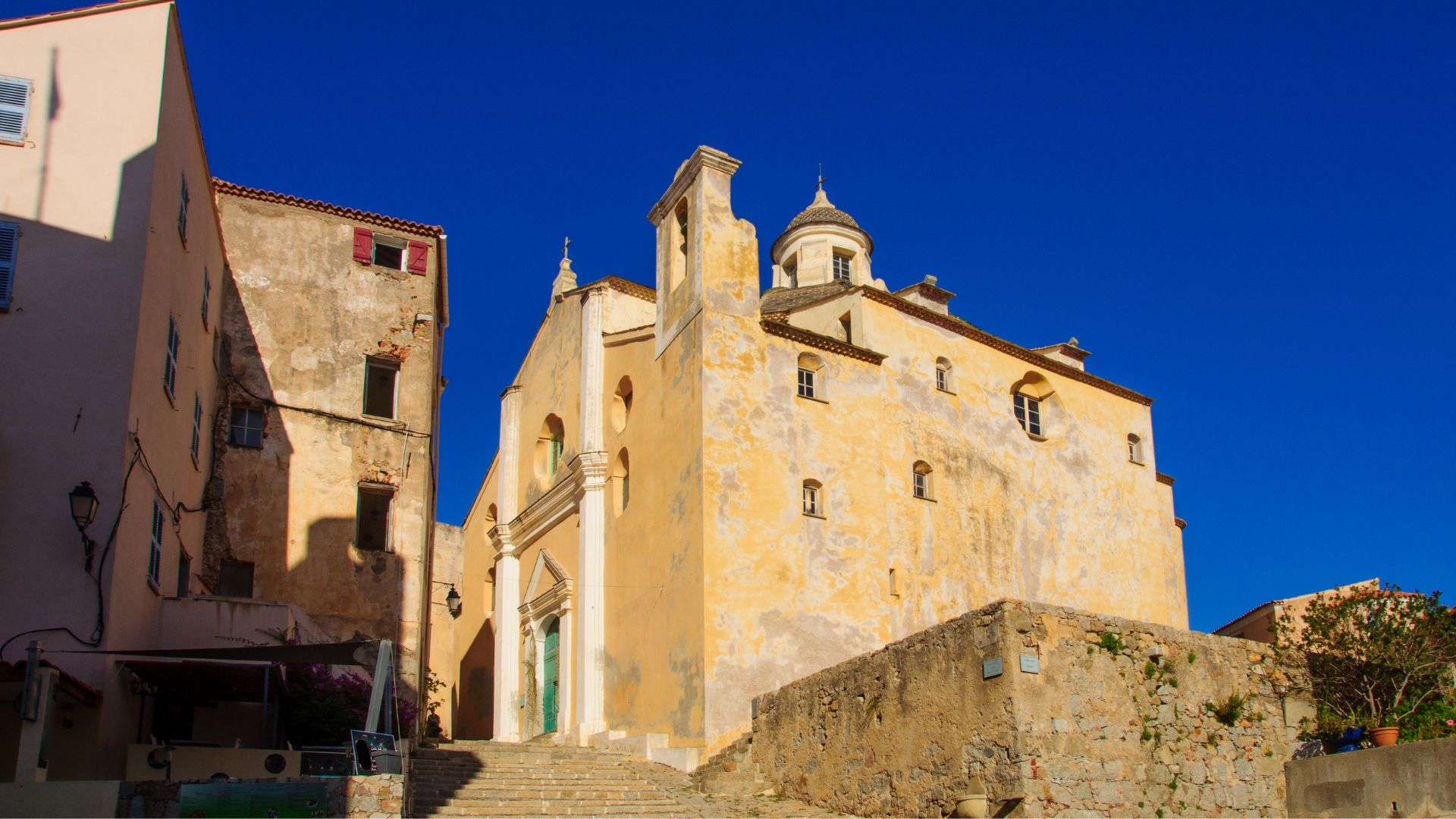 visiter la citadelle à calvi